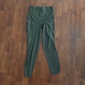 NEVER WORN LULULEMON FAST AND FREE LEGGINGS